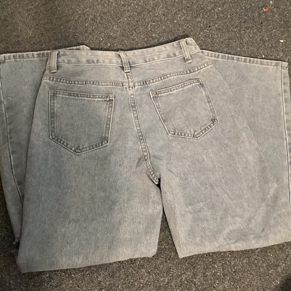 Blue Jeans - Picture 5 of 8